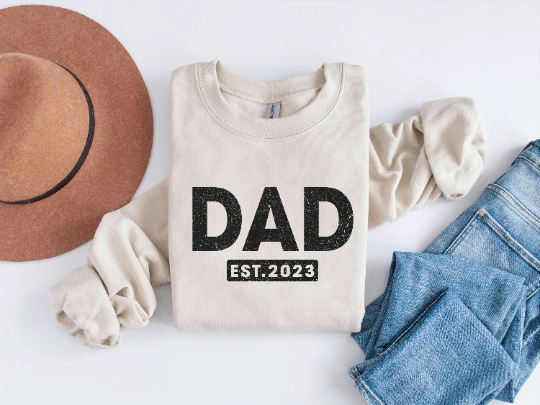 Personalized Fathers Day Dad est Sweatshirt, Gift for Dad, Custom Fathers Day Sweatshirt, Vintage Daddy Sweatshirt