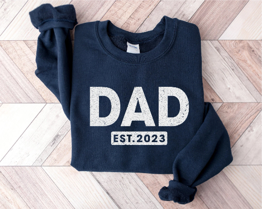 Personalized Fathers Day Dad est Sweatshirt, Gift for Dad, Custom Fathers Day Sweatshirt, Vintage Daddy Sweatshirt